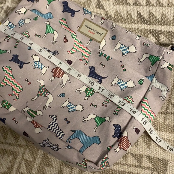 Florence Happy Reversible Messenger Bag - Picture 8 of 11